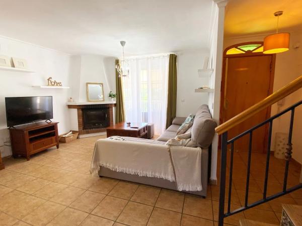 Chalet pareado en calle Balones, 26