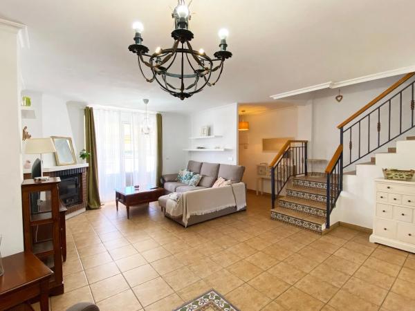 Chalet pareado en calle Balones, 26