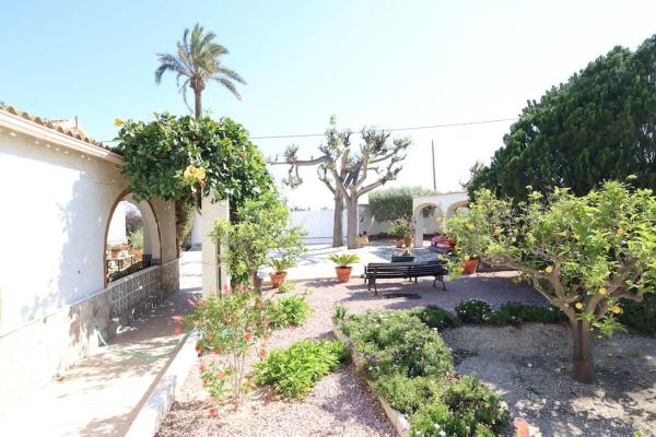 Casa independiente en calle Correos