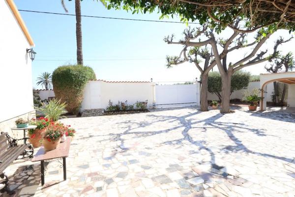 Casa independiente en calle Correos