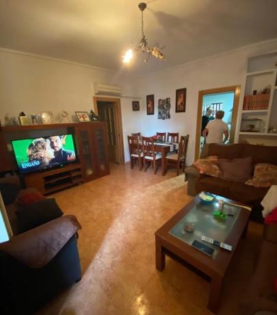 Piso en avenida Catalanet