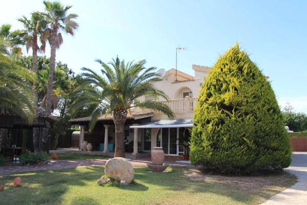 Casa independiente en Urbanizacion Avenida de Perleta, Polígono 2, 63