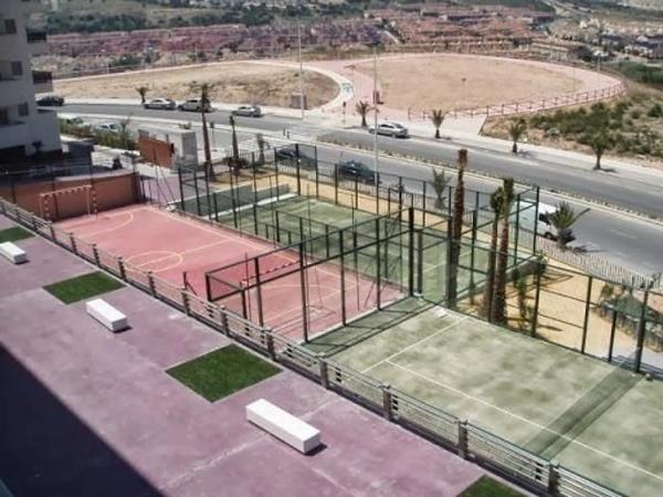 Piso en Arenales del Sol