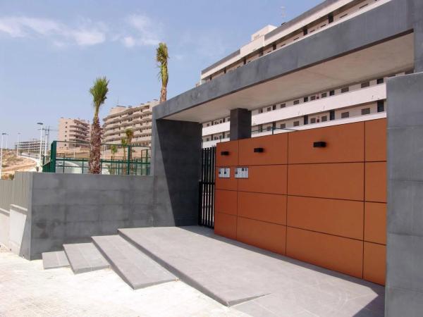 Piso en Arenales del Sol