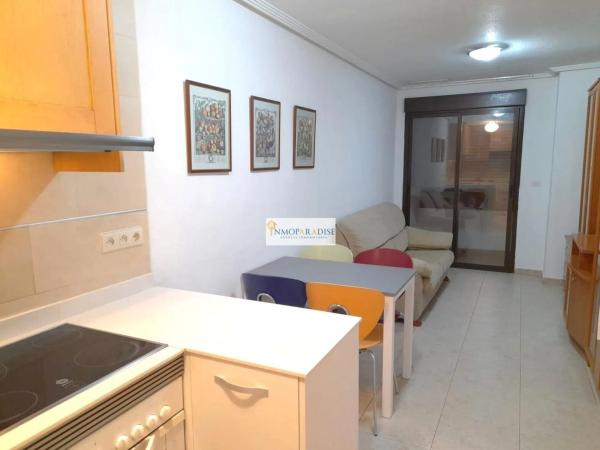 Piso en calle Francisco Santamaría