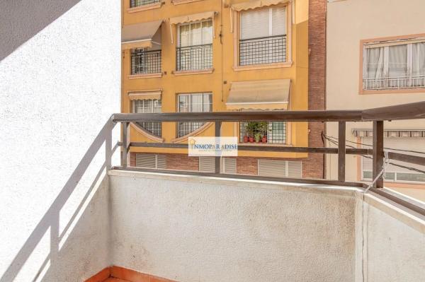 Piso en calle Francisco Santamaría