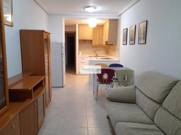 Piso en calle Francisco Santamaría