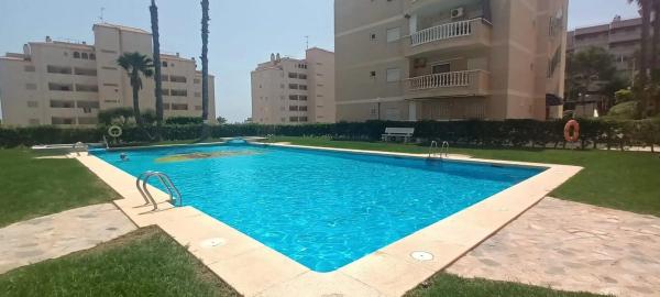 Piso en avenida Costa Blanca