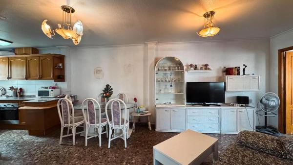 Piso en plaza del Bisbe Siuri