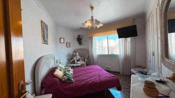 Piso en plaza del Bisbe Siuri