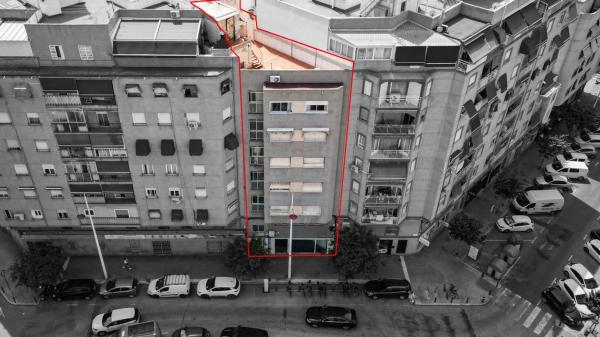 Piso en plaza del Bisbe Siuri