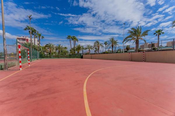 Piso en Arenales del Sol