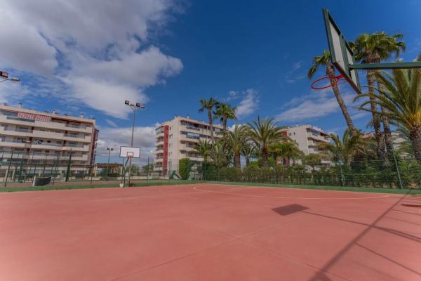 Piso en Arenales del Sol