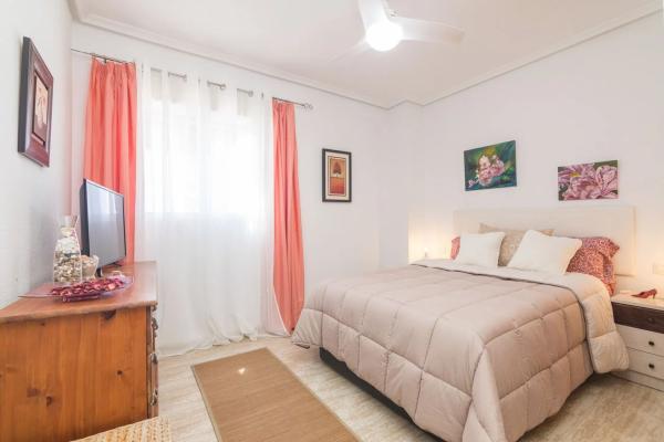 Piso en avenida Costa Blanca, 12