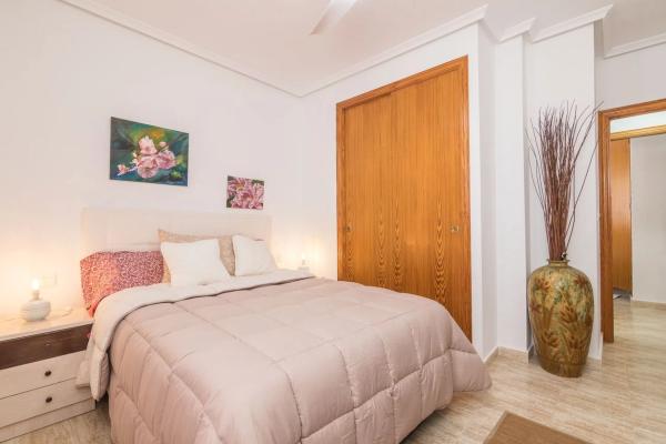 Piso en avenida Costa Blanca, 12