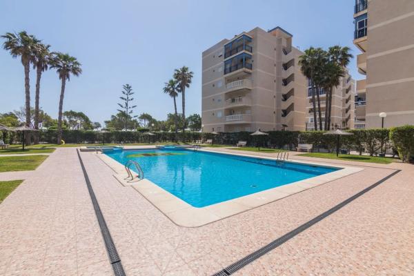 Piso en avenida Costa Blanca, 12