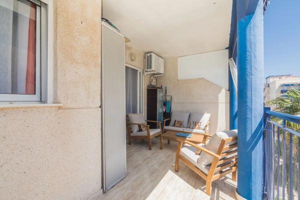 Piso en avenida Costa Blanca, 12