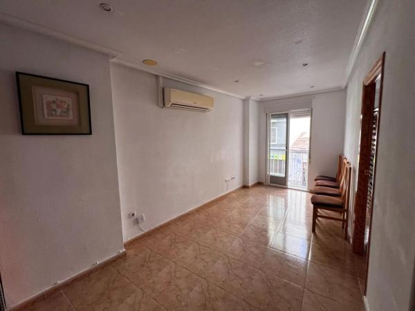 Piso en calle José Romero López