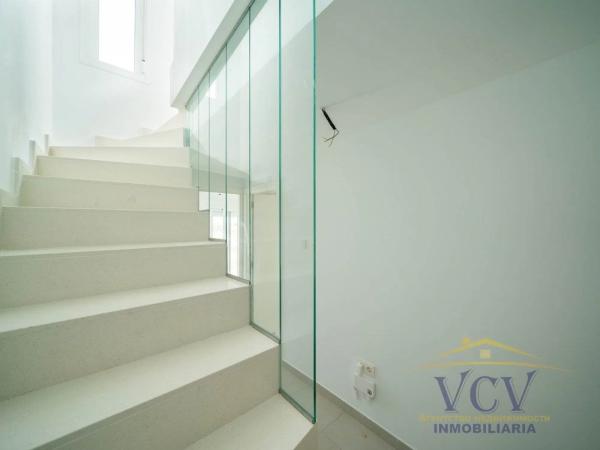 Chalet adosado en calle de Creta