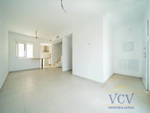 Chalet adosado en calle de Creta