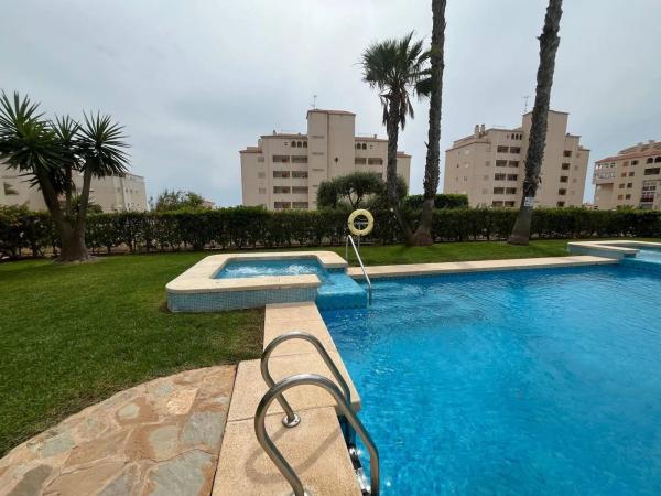 Piso en avenida Costa Blanca