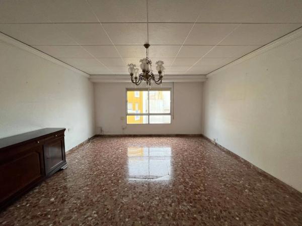 Piso en calle Salazar Alonso