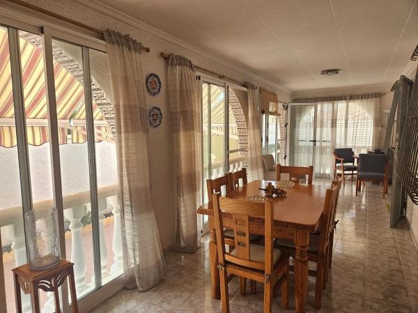 Chalet adosado en calle de Creta