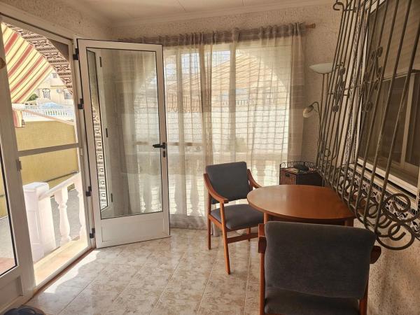 Chalet adosado en calle de Creta