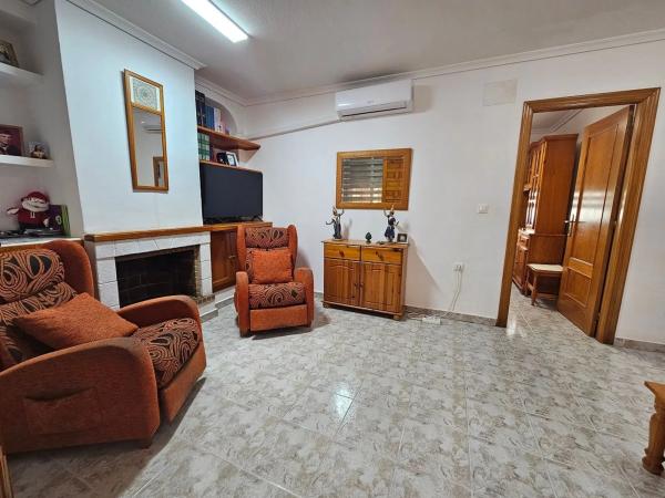 Chalet adosado en calle de Creta