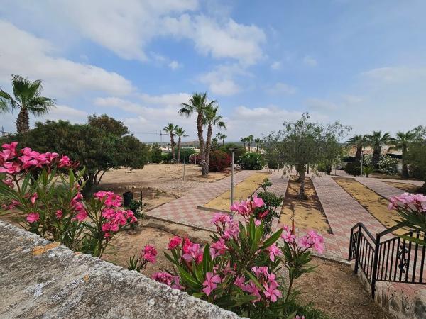 Chalet adosado en calle de Creta