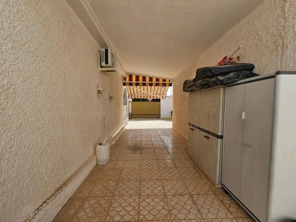 Chalet adosado en calle de Creta