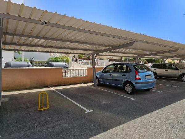 Casa independiente en avenida de Noruega