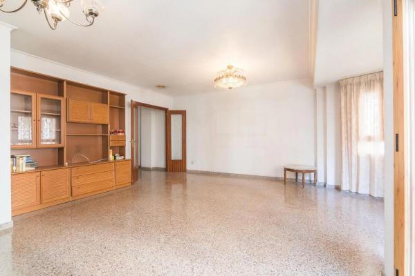 Piso en Barrio Raval de Santa Teresa-El Asilo