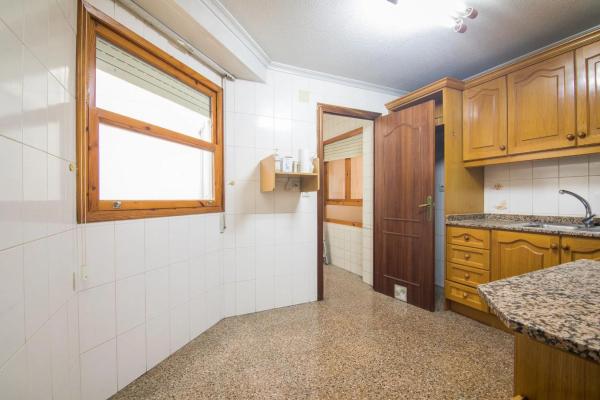 Piso en Barrio Raval de Santa Teresa-El Asilo