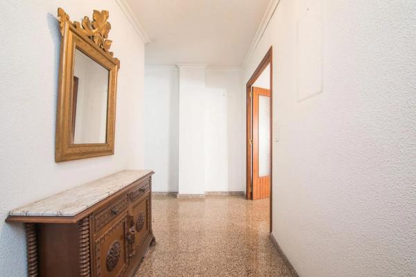 Piso en Barrio Raval de Santa Teresa-El Asilo