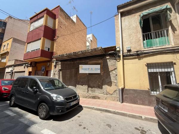 Casa independiente en calle Cervantes