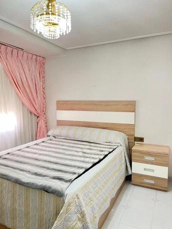 Piso en calle Reina Victoria, 56