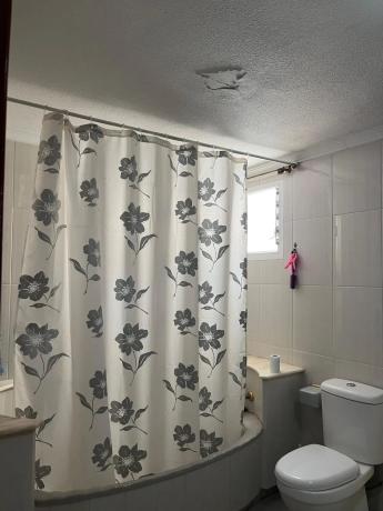 Piso en calle Reina Victoria, 56