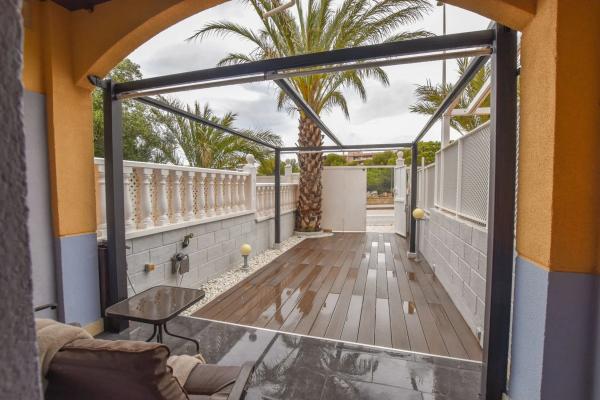 Chalet adosado en calle Islas Canarias, 1