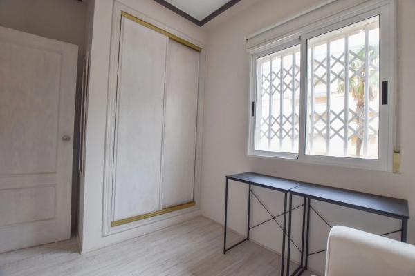 Chalet adosado en calle Islas Canarias, 1