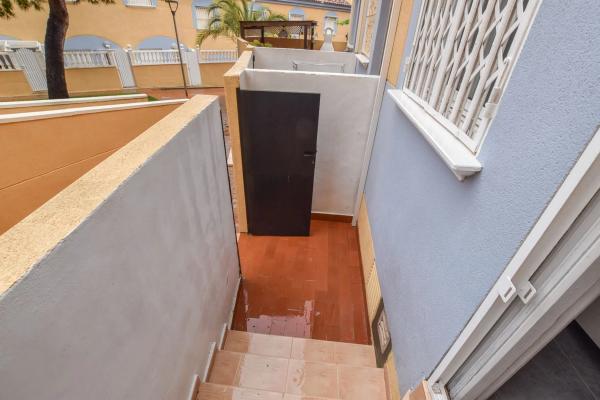 Chalet adosado en calle Islas Canarias, 1