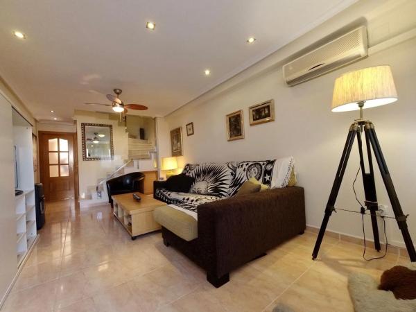 Chalet en Arenales del Sol