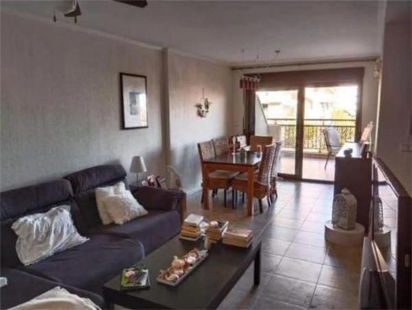 Piso en Arenales del Sol