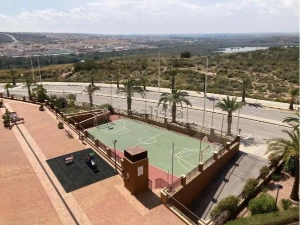 Piso en Arenales del Sol