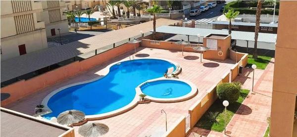 Piso en Arenales del Sol