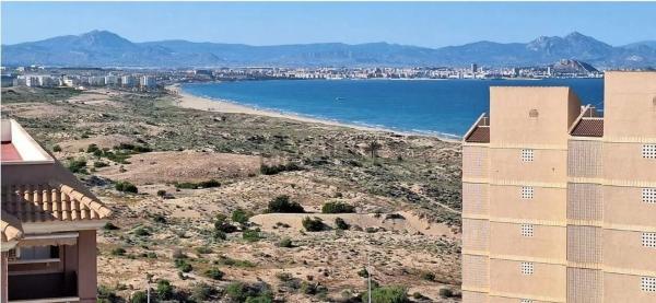 Piso en Arenales del Sol