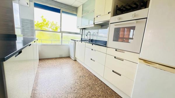 Piso en calle Francisco Tomás y Valiente