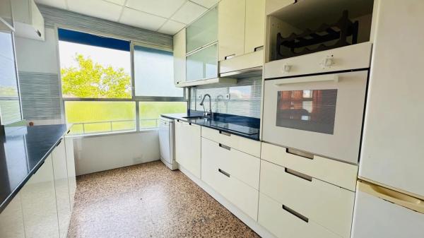 Piso en calle Francisco Tomás y Valiente