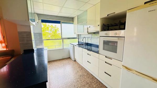 Piso en calle Francisco Tomás y Valiente