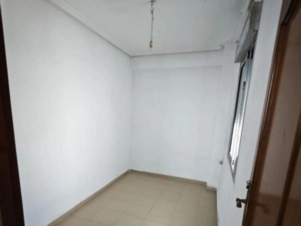 Piso en calle Ginés García Esquitino